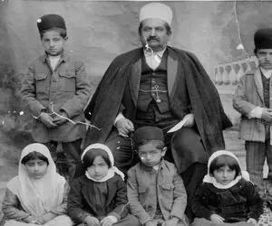 سوار ماشین زمان بشوید؛ خان و خانزاده ای که فقط خاکسترشان باقی ماند