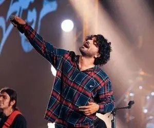 آواز شادیسم / حرکات موزون عرفان طهماسبی در کنسرت چشم و دلوم روشن با نوازندش