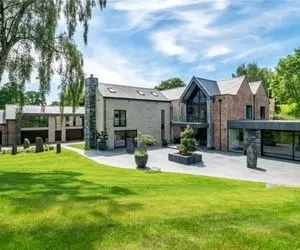 (عکس) خانه رویایی 330 میلیاردی رونالدو!