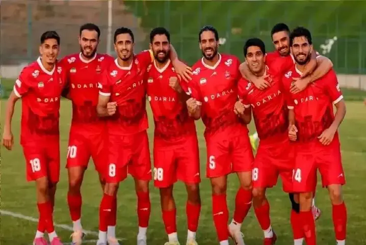 پرسپولیس با دو غایب احتمالی مقابل خیبر؛ خط دفاع سرخ‌ها دوباره تغییر می‌کند؟