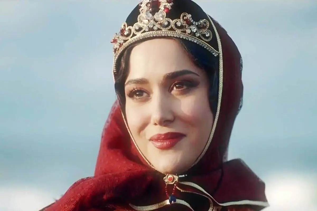پریناز ایزدیار