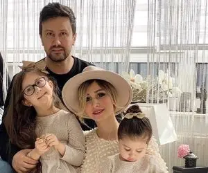 عکس شاهرخ استخری در خانه لاکچری در سال 1400