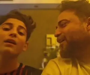 آواز احساسی؛ بابک جهانبخش با پسرش پهلوونش آهنگ معروفش رو میخونه