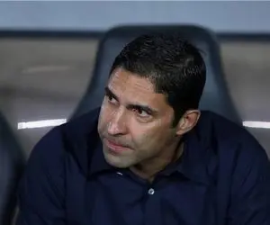 اختلاف پرسپولیس و هاشمیان بالا گرفت؛ قرارداد سرمربی سابق به مرجع قضایی می‌رود؟