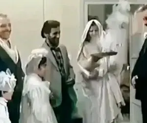 آواز نوستالژی؛ رقص دهه شصتیا تو پاتختی مردونه خوانندم آوردن فقط اونایی که دست میزنن