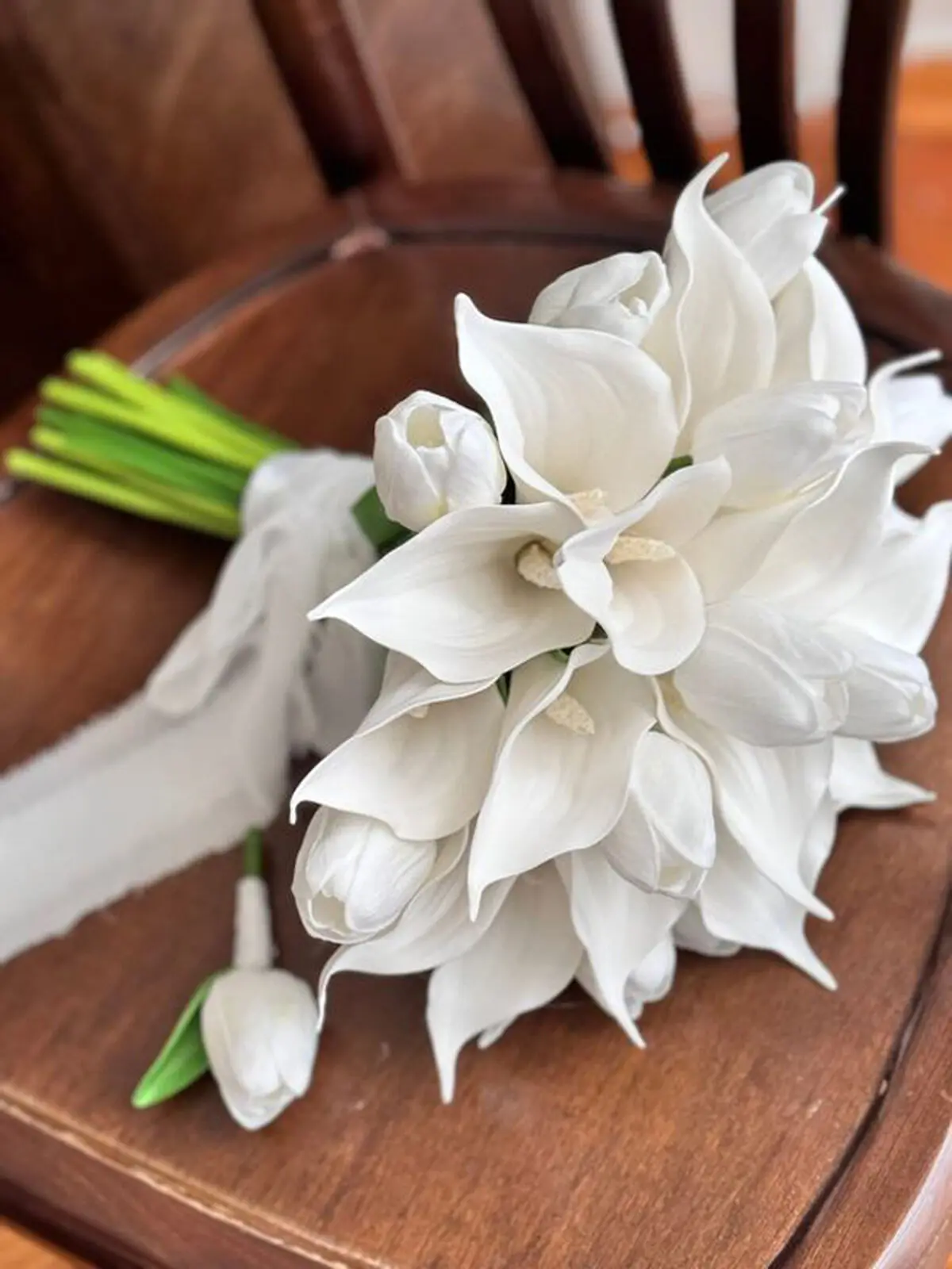 گل شیپوری دسته گل عروس