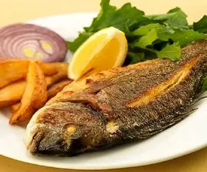 آموزش آشپزی؛ بهترین روش برای مزه دار کردن ماهی 100 درصد بوی زهم میگیره