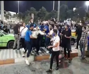 ویدئویی تازه از درگیری استقلالی‌ها در فرودگاه / تکذیبی  که تکذیب شد!