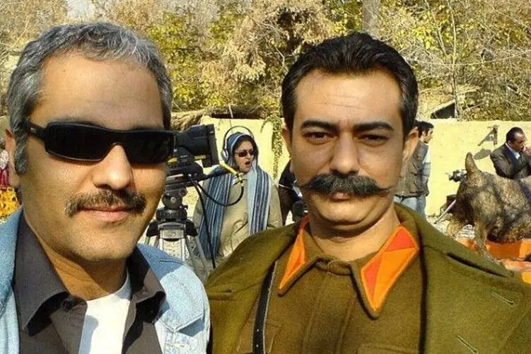 اجرای (از خون جوانان وطن) با صدای نوازشگر محمدرضا هدایتی