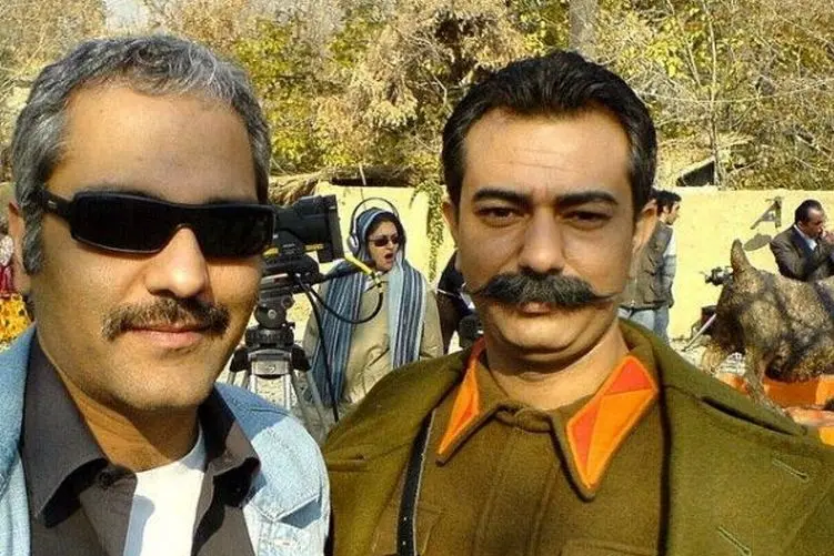 اجرای (از خون جوانان وطن) با صدای نوازشگر محمدرضا هدایتی