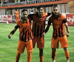 باورتان می شود این تیم بهترین خط حمله لیگ را دارد؛ بمب های نامرئی!
