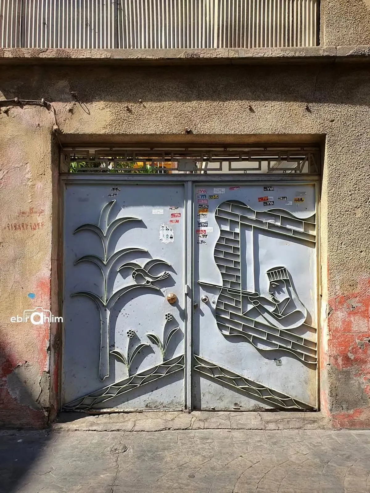 چرا دیگه در های ورودی رو این_شکلی درست نمیکنن؟؟نظرتون چیه؟؟عکس@ebrahim_azarpour ———————————————@ (14)