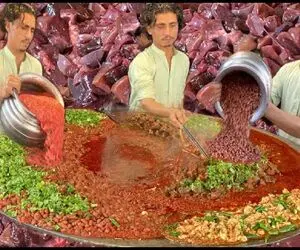 غذاهای خیابانی؛ جگر غول سرخ شده در پیشاور بزرگ ترین گوشت گوسفندی ماسالا تاوه سرخ شده