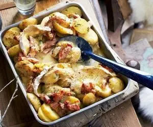 طرز تهیه یه غذای دلبر با سیب زمینی؛ اونم تو سه سوت بی دردسر و کار اضافی 