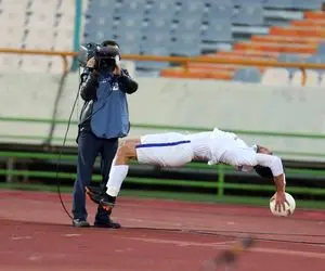 (عکس) نادر محمدی اوت انداز پیکان سوژه رسانه‌ها خارجی