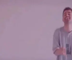 آواز شاد؛ رقص چاقوی پرنسسی این پسر تو هر مجلسی همه رو روده بر میکنه انقد ادا داره