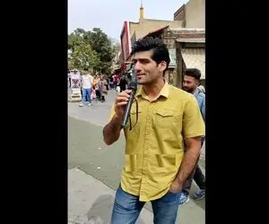 آواز خیابانی؛ ببینید این آقا چه محفلی گرمی کرده اونم با آهنگ تو رو دوستدارم!
