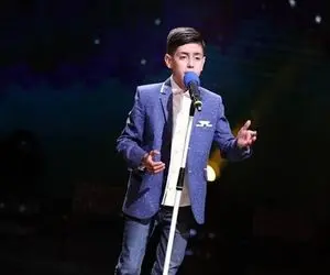 آواز احساسی؛ مجید معظمی تو عصر جدید خوند انقدر اکت و حرکات دستش حرفه ای همه تعجب کردن