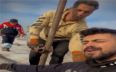 آواز خسروی؛ پسر جسور رو داربست واسه بابای کارگرش فیت میره حظ میکنی از صداش