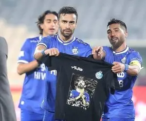 حمله گازانبری هواداران استقلال به این ۳ بازیکن ؛ چرا ناز می کنید؟