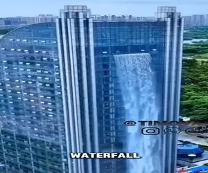 معماری خلاقانه؛ چین آبشار 100 متری ساخته از بالا برج شر شر میکنه پایین