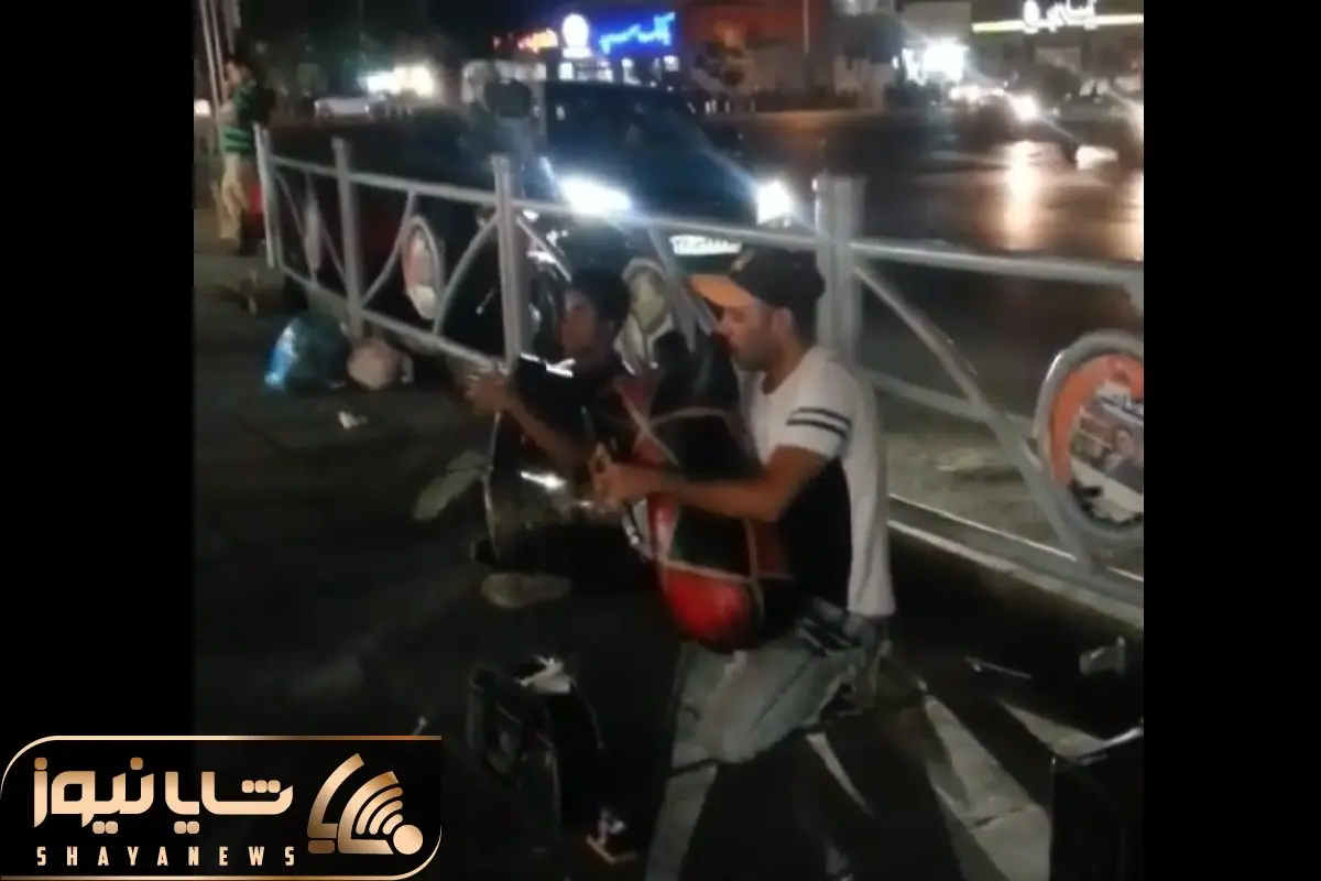 آواز خیابانی؛ ببینید آقاهه و رفیقش با نی انبان تو دل شب چه آهنگ بندری شادی میزنن
