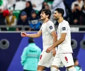 (عکس‌) هدیه گران‌قیمت و خاص سردار آزمون به یک پرسپولیسی