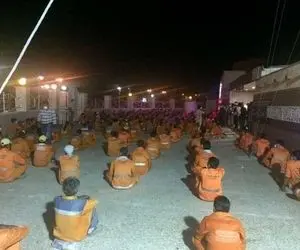 (عکس) تصویری ناراحت‌کننده از نحوه برخورد با پاکبانان