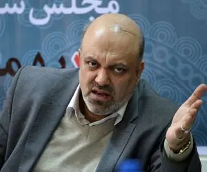 حالت عجیب و جنجالی این نماینده وسط مجلس را دیده بودید؟