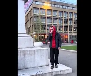 آواز خیابانی؛ ببینید آقاهه چه رپ دور تندی میخونه مغزت سوت میکشه نوارش گیر کرده انگلری