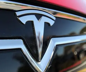 رسانه های دولتی چین علیه تسلا