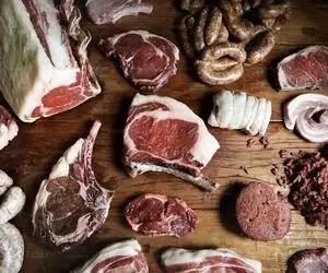 قیمت گوشت قرمز امروز چهارشنبه 14 مرداد 1405 / راسته گوسفندی چقدر شد؟ + جدول
