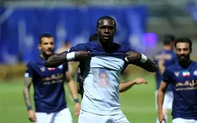 بمب نقل و انتقالات سپاهان سنگالی است؟