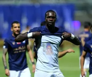 بمب نقل و انتقالات سپاهان سنگالی است؟