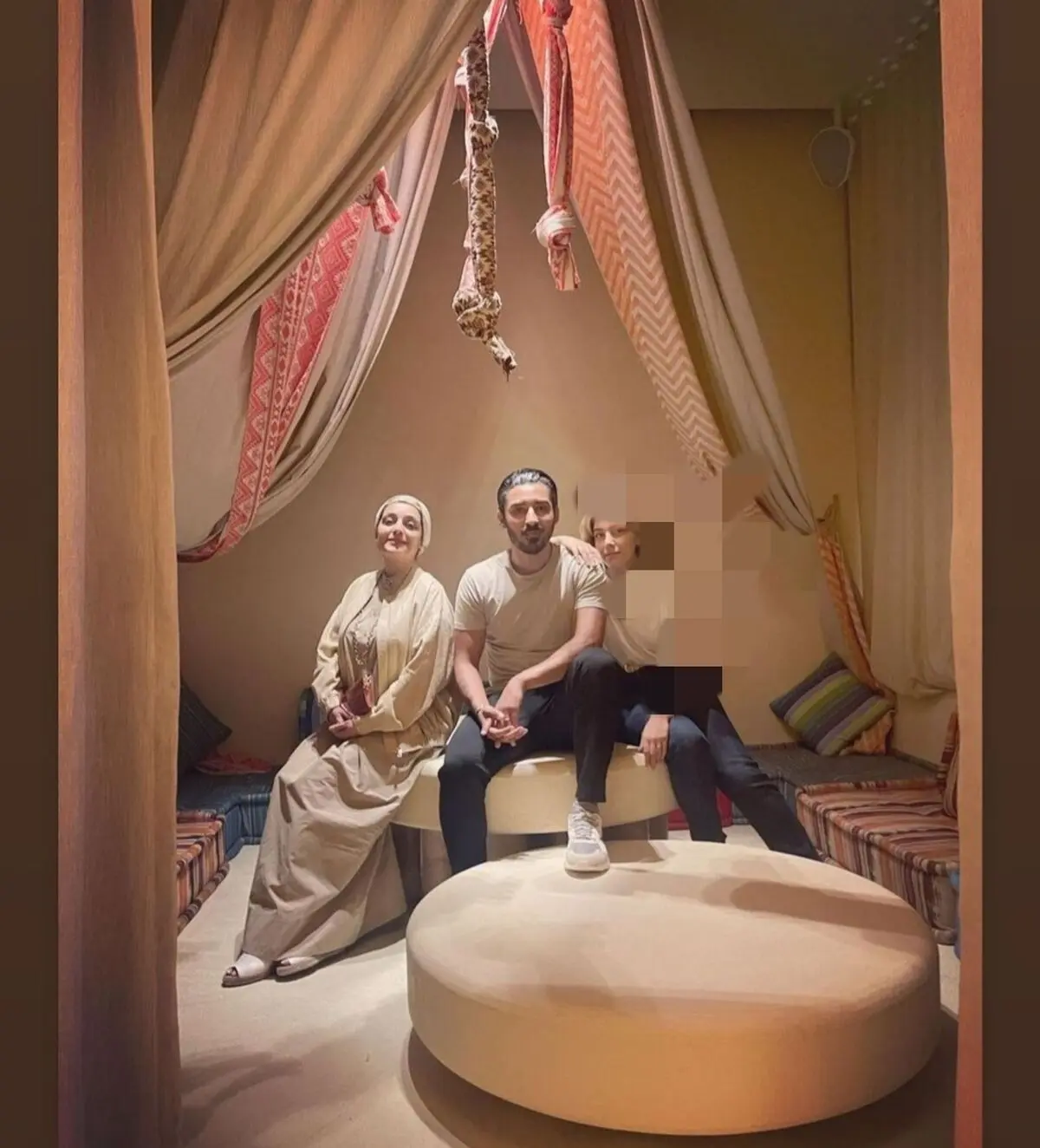 ساره بیات