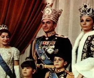 سفر به ایام قدیم سال 1339؛ اشک ریختن محمدرضا پهلوی هنگام اولین دیدارش با فرح و فرزندش