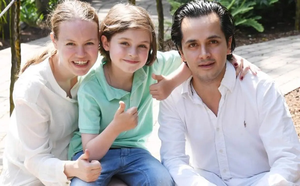 laurent-simons-with-his-parents