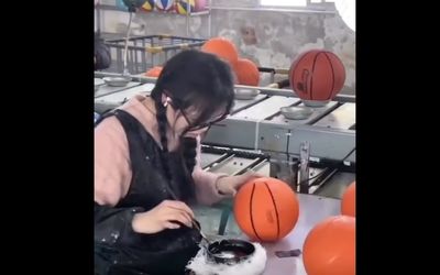 (ویدئو) مهارت فوق العاده یک زن در نقاشی توپ بسکتبال
