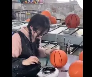 (ویدئو) مهارت فوق العاده یک زن در نقاشی توپ بسکتبال