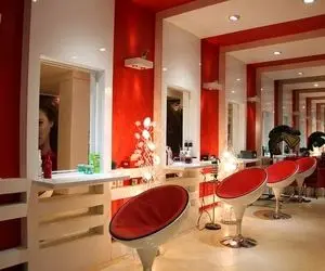 13 دیزاین آرایشگاه زنانه؛ زیباترین دکوراسیون واسه ایده گیری یونیک سالن در تهران