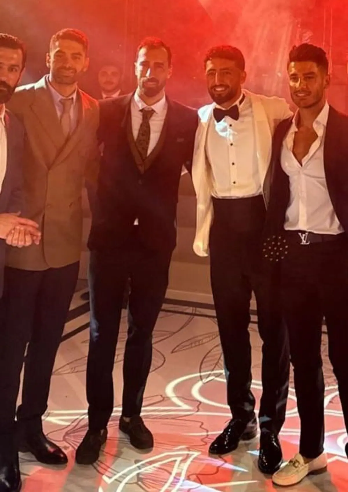 1606644_122