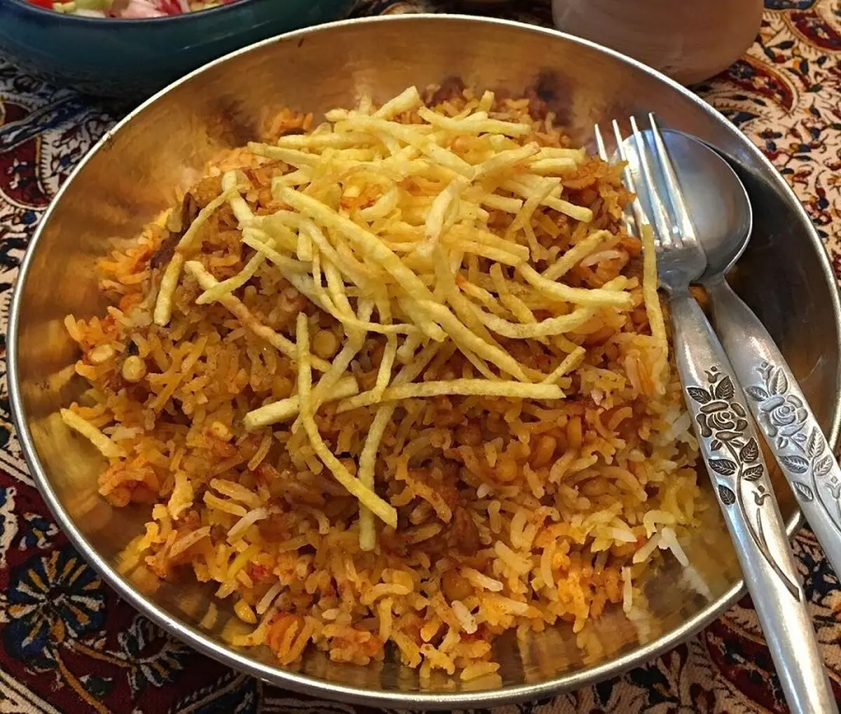 قیمه لا پلو