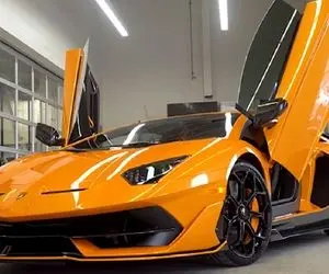 وسط کوچه لامیورگینی میشوره اونم با شلنگ! | ویدیو