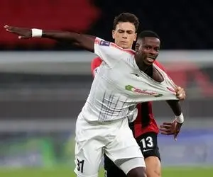 صحنه برخورد مدافع الریان با فرشاد احمدزاده پنالتی بود؟