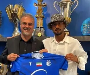 رامین رضائیان با یک استایل خاص رفت باشگاه و با استقلال تمدید کرد