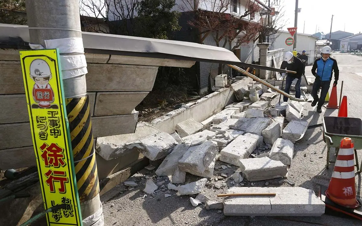 2021-02-14T020731Z_1_LYNXMPEH1D01Q_RTROPTP_4_JAPAN-QUAKE-scaled