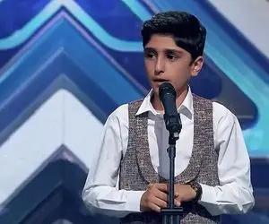 آواز جگرسوز؛ علی طولابی تو حرم امام رضا(ع) با اشک آهنگ الهی آمدم رو خوند غلغله شده