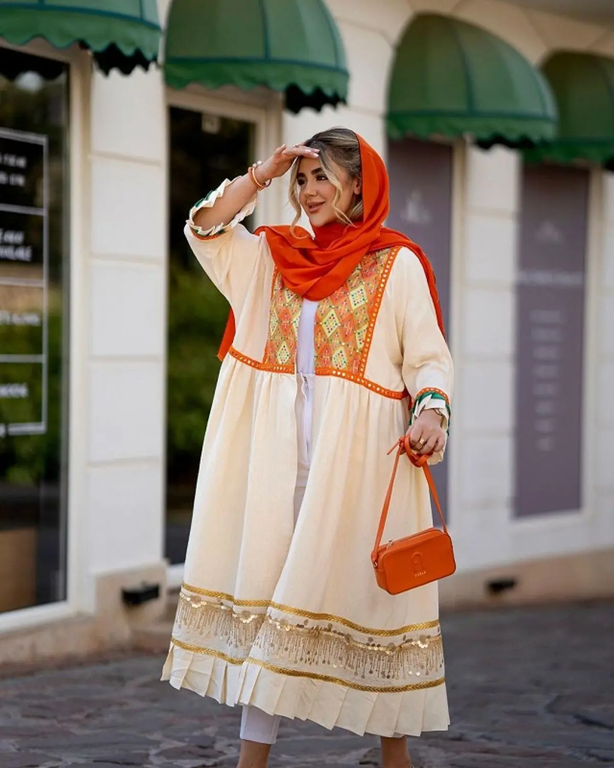 عکس مانتو عروسکی