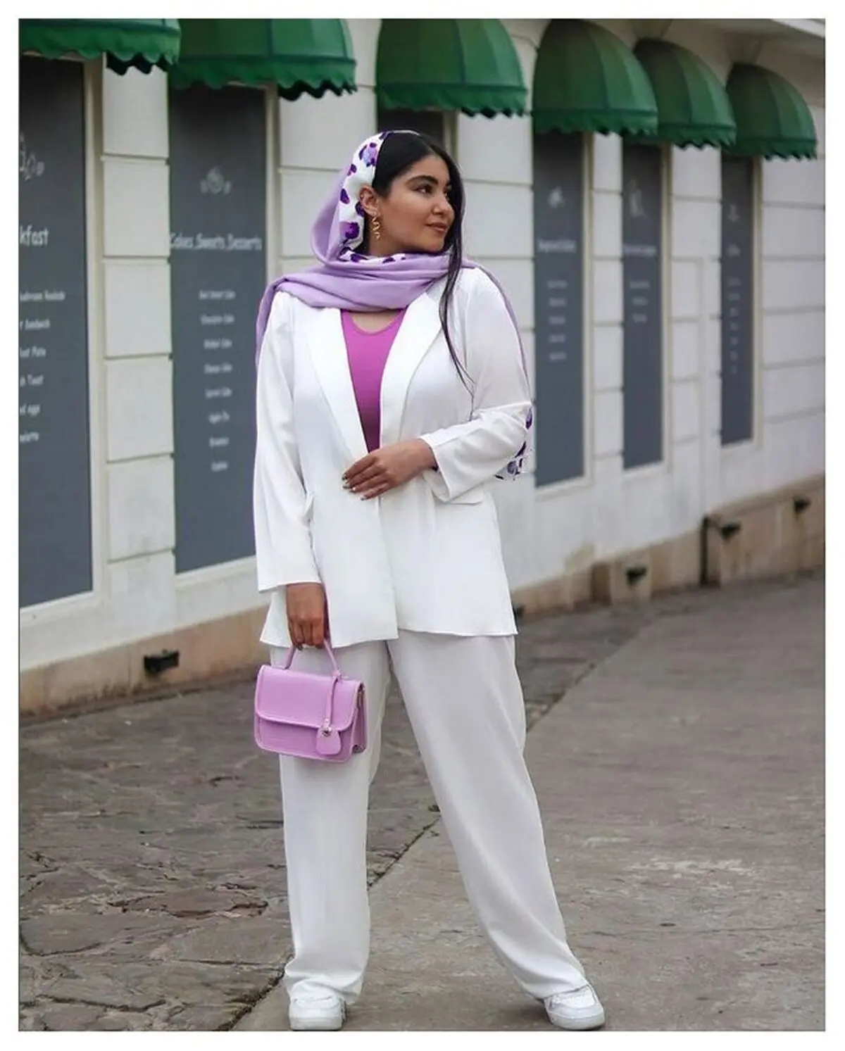 مانتو سفید