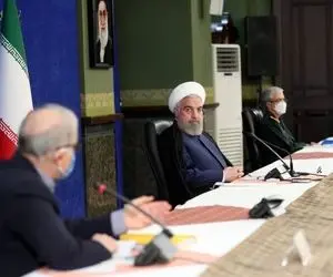 (عکس) نگاه پر از خشم حسن روحانی به وزیر بهداشت!